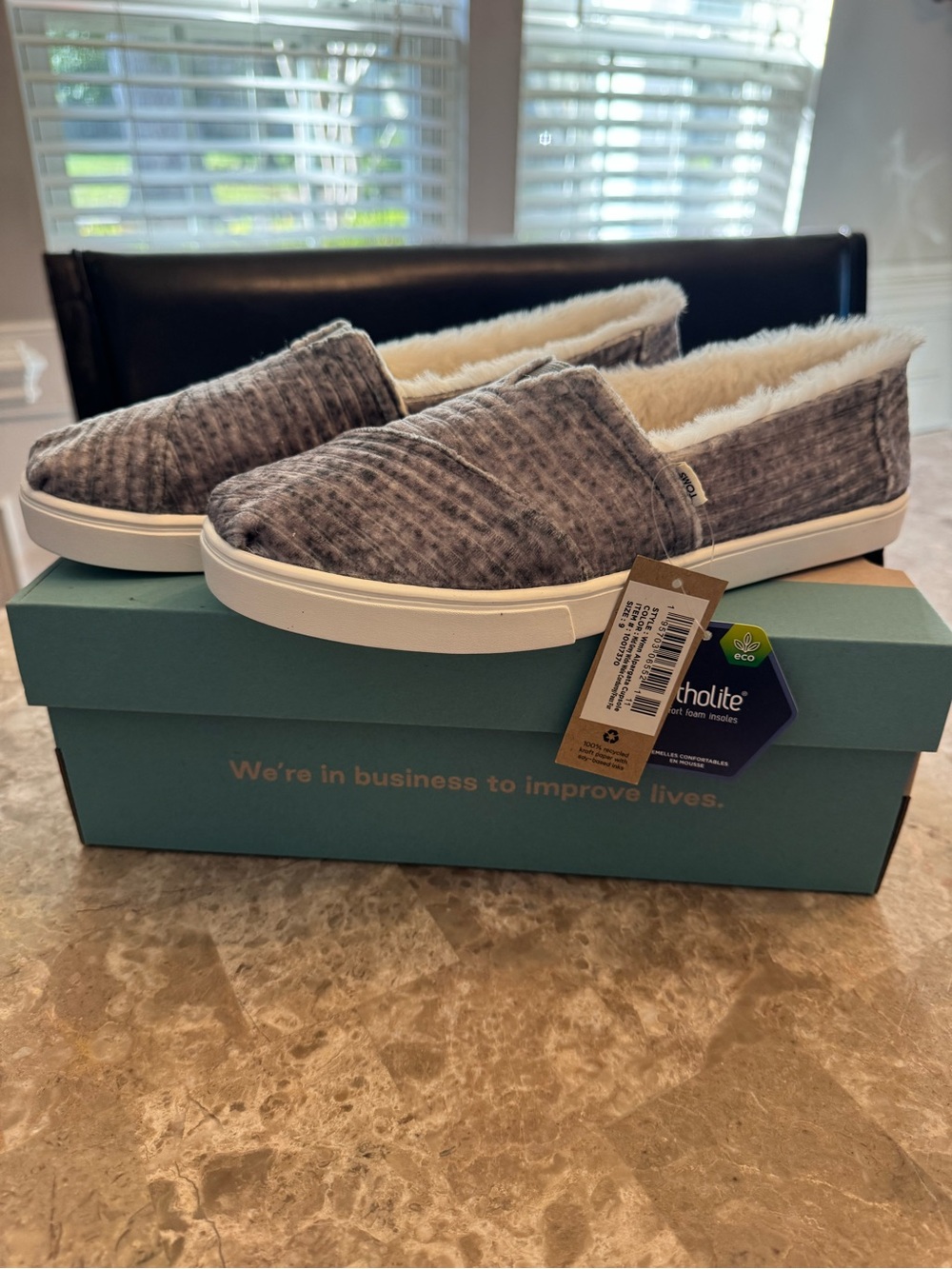 TOMS Women's Gray Plush Lined Alpargata Slip-Ons with White Fur Trim Size 9 - Picture 4 of 10